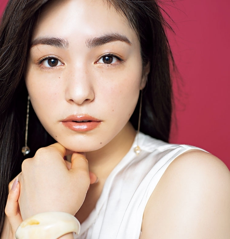 【次号予告】8月21日(金)発売、VOCE10月号「肌と目ヂカラでつくる秋美人レッスン」