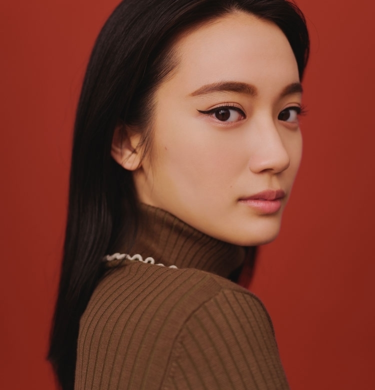 今話題の【チャイボーグ・メイク③】『美人印象』が手に入る切れ長ラインの引き方【メイク動画連載George365】vol.36