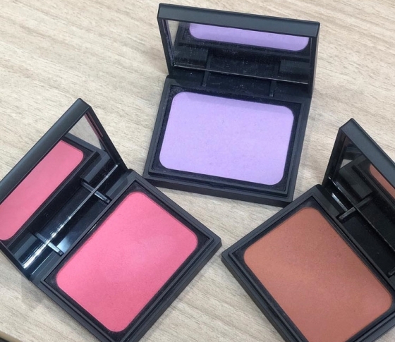 【2019年夏新色 DAZZSHOP】万華鏡のような世界を表現したメイクコレクション「FUTURE COLOR」