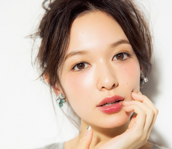 タテ幅を強調してまんまるデカ目に見せる方法とは!?