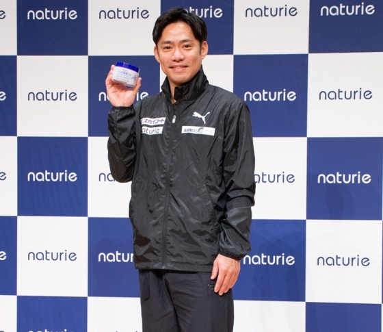 フィギュアスケート・髙橋大輔が【1か月に10個以上】も愛用している【ナチュリエ ハトムギ保湿ジェル】って!?