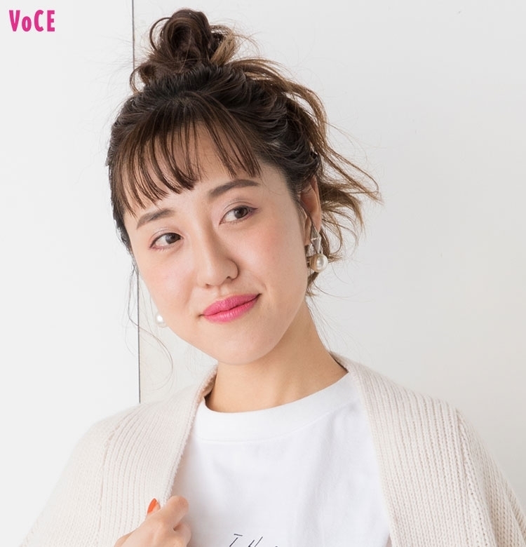 【VOCEエディターの1週間メイク着まわし】河津美咲 DAY1「憂鬱な作業DAYはキラキラメイクでテンションUP!」