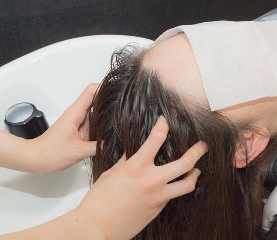 最近よく見る「ヘッドスパ」の効果は? 最適な頻度は?【ビューティQ&A】