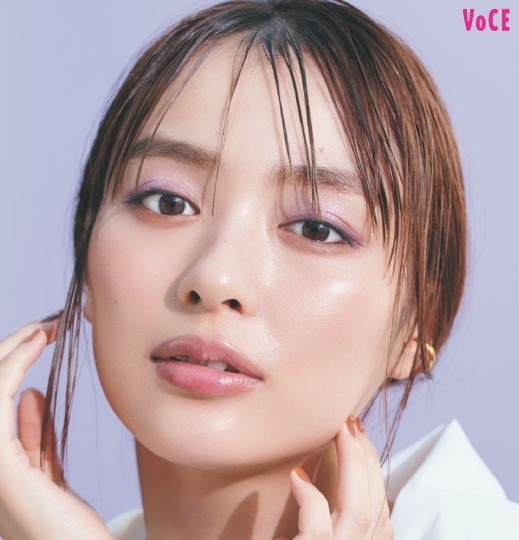だーりおこと【内田理央】が春新色コスメでメイク!|シャネル、Dior、SUQQU、ルナソル
