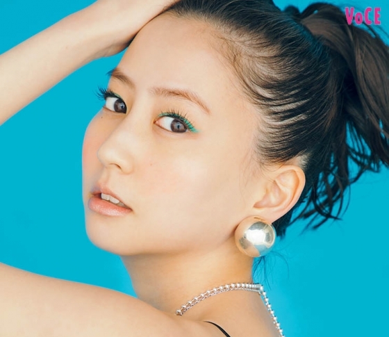 【河北麻友子セルフメイク】鮮やかグリーンアイラインで夏フェイス!