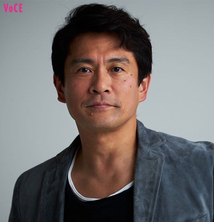 【内野聖陽】さんが貫く仕事の美学とは!?ドラマ「鉄の骨」で圧倒的な存在感を発揮!|【VOCE♡YOU】Vol.24