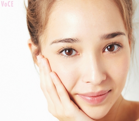 朝と夜でケアを変える? 肌が乾いているかどうかチェックする方法