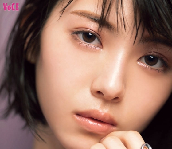 ピンクメイクは「質感ミックス」で甘さ調節!【浜辺美波】女子会メイクテク
