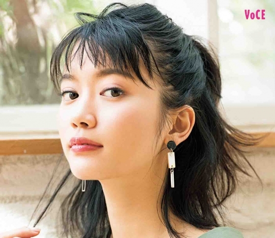 【朝起きたら……むくんでる!】ゴム1本のヘアアレンジでどうにかできます!