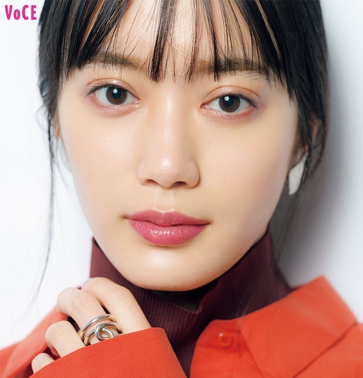好感度NO.1春新色“サーモンピンク”リップを【唇の形別】に塗りくらべ♡