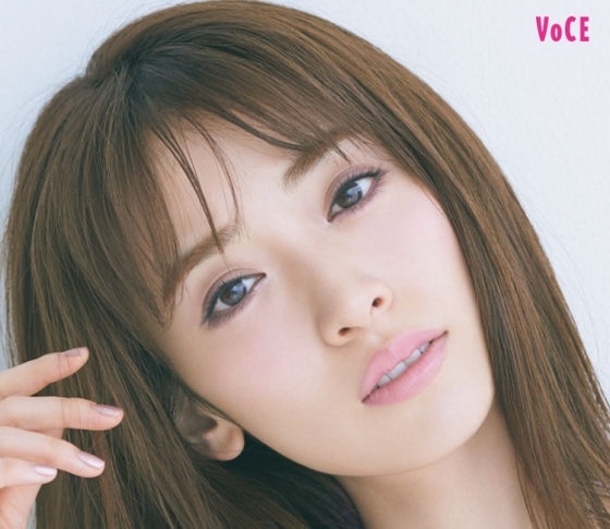 オシャレかつ儚げなのは【スモーキーピンク】EYEにきまり!【泉里香】