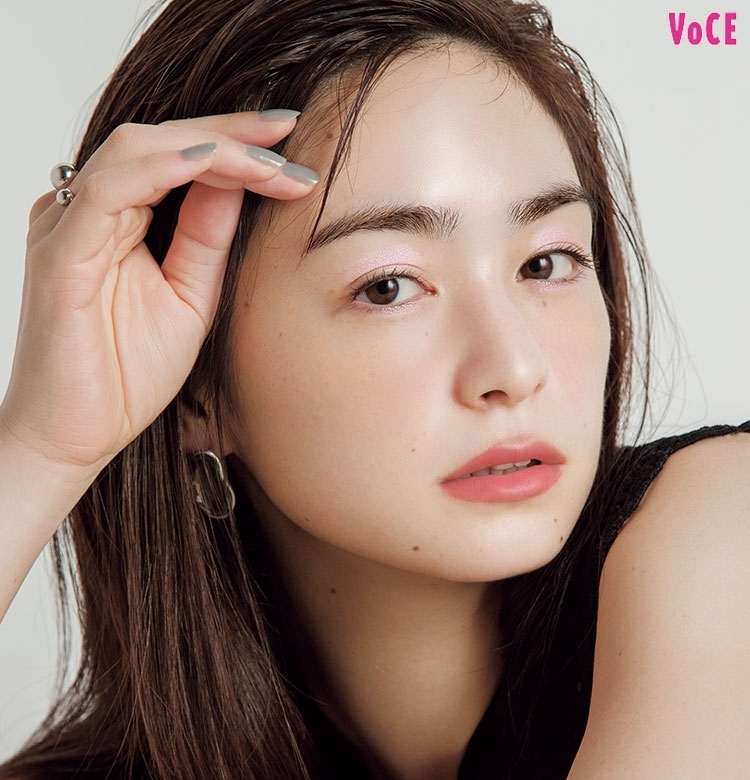 中山友恵のアイシャドウセレクト。すっきりした甘さに使えるのは【ラベンダーピンク】