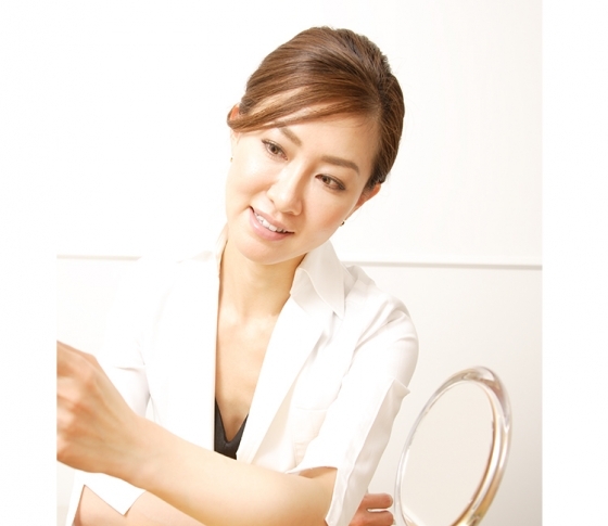 顔を若返らせたいときの美容医療は○○がオススメ!【ビューティQ&A】