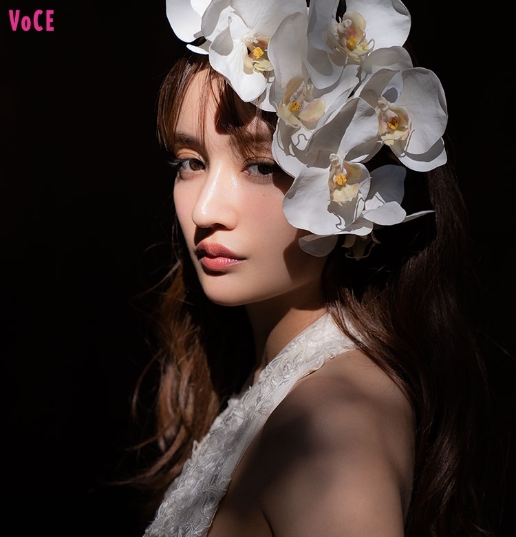 【わたなべ麻衣】美しすぎる“花嫁姿”で夫・タレントJOYとの馴れ初めを語る!【祝・デジタル写真集『change』配信】4週連続公開①